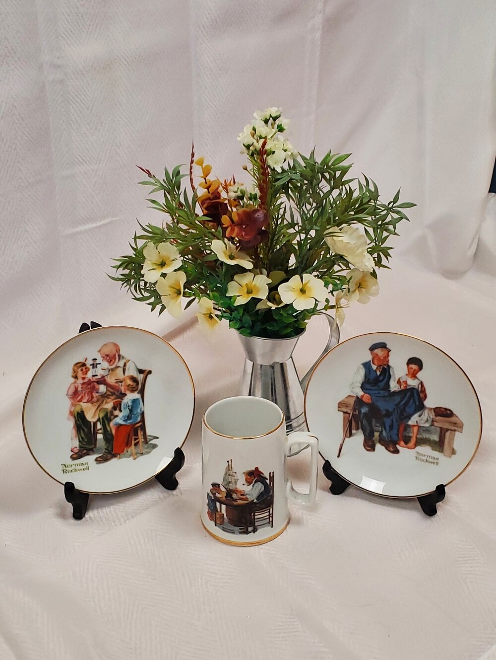 Norman Rockwell Collector Mug and Plates Set in White and Gold Trim